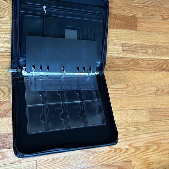 Leather portfolio - Picture 3 of 9